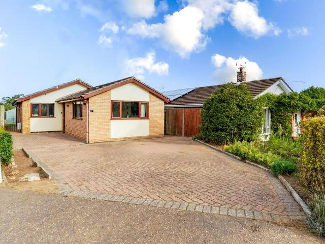 Bungalow for sale in Blofield Heath, Broadland
