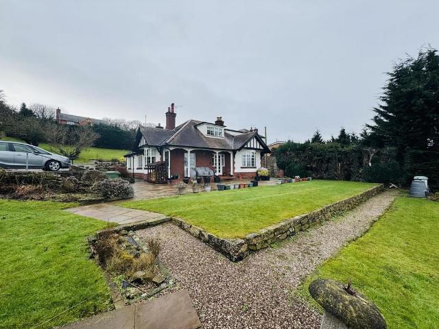 Bungalow for sale in Marford, Wales