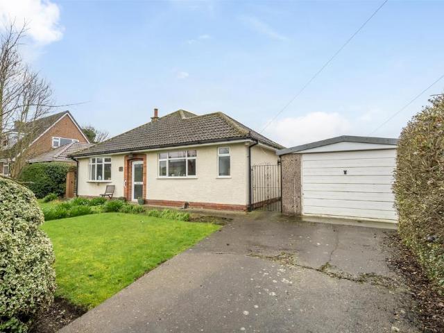 Bungalow for sale in Kellington, North Yorkshire