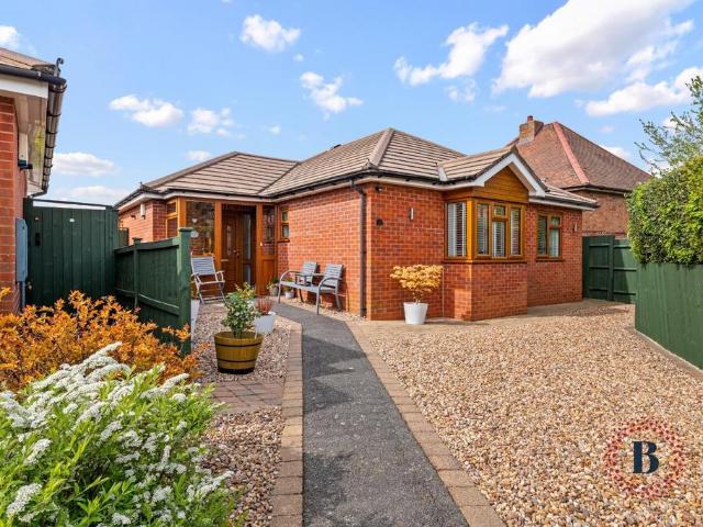 Bungalow for sale in Green Close, Warwickshire