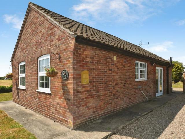Bungalow for sale in New Bolingbroke, Belleau