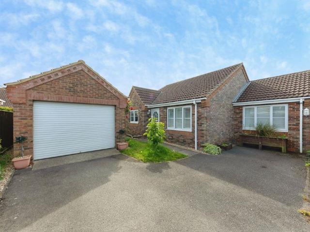Bungalow for sale in South Killingholme, North Lincolnshire