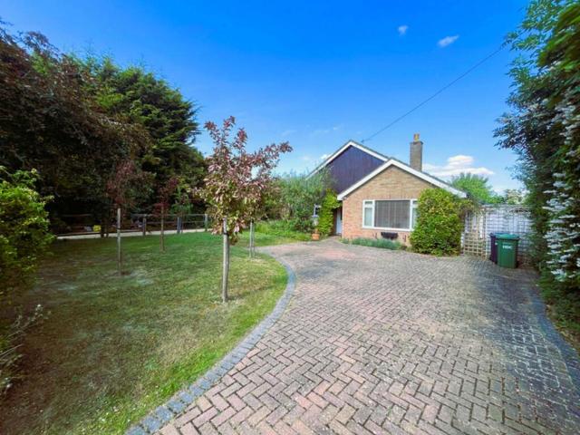 Bungalow for sale in Huntingdon, Cambridgeshire