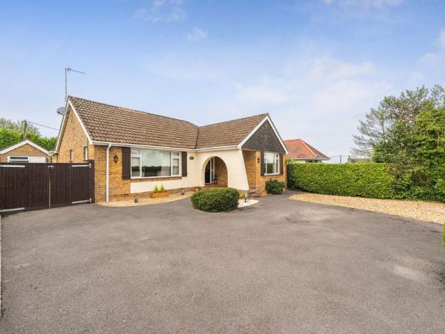 Bungalow for sale in South Wonston, Hampshire