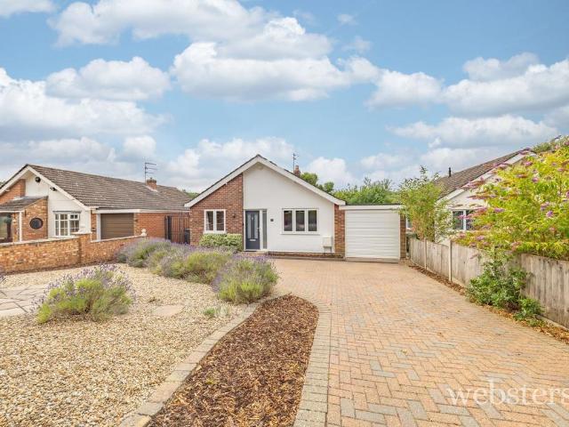 Bungalow for sale in Crostwick, Norfolk