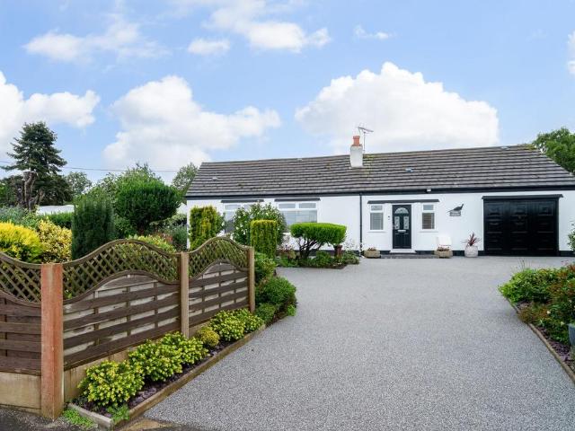 Bungalow for sale in Roby Mill, Lancashire