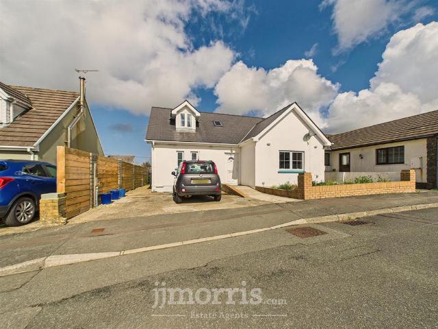 Bungalow for sale in Letterston, Wales