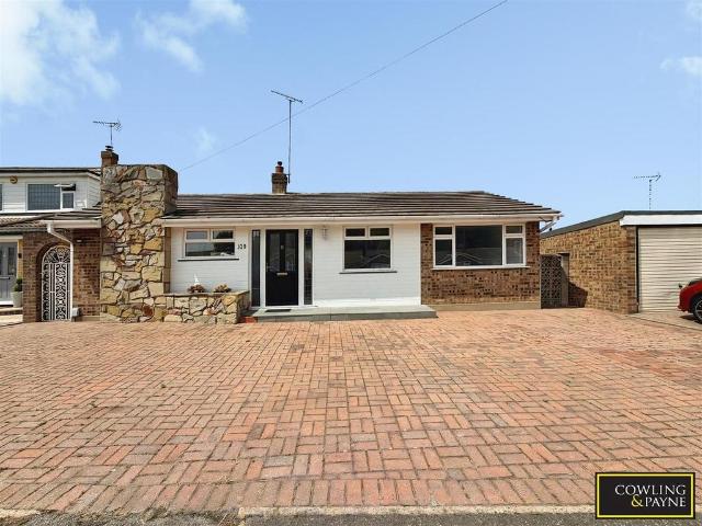 Bungalow for sale in Shotgate, Basildon
