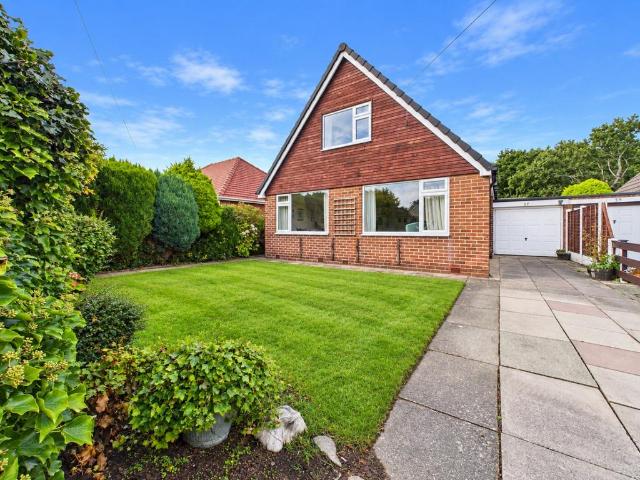 Bungalow for sale in Formby, Sefton