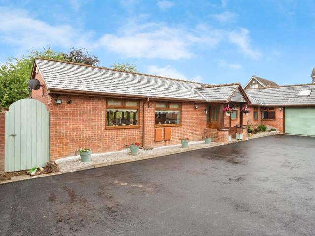 Bungalow for sale in Horbury, West Yorkshire