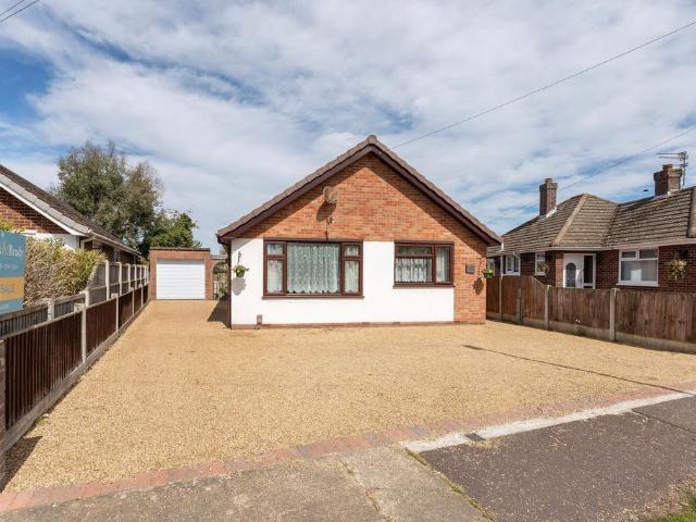 Bungalow for sale in Stokesby, Norfolk