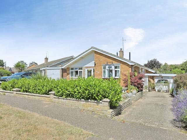 Bungalow for sale in Crostwick, Norfolk