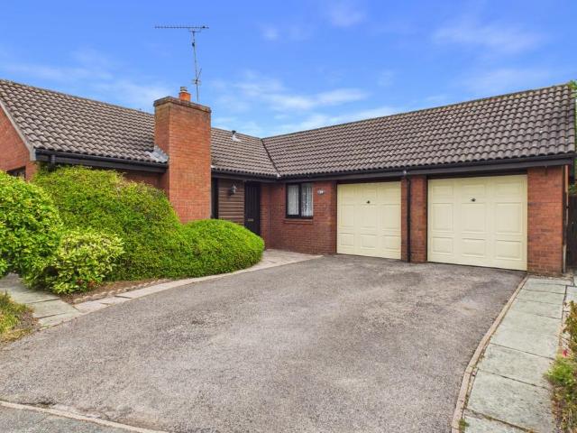 Bungalow for sale in Westminster Park, Chester