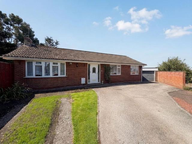 Bungalow for sale in Hose, Brentingby