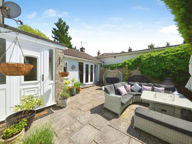 Bungalow for sale in Whitchurch, Bath And North East Somerset