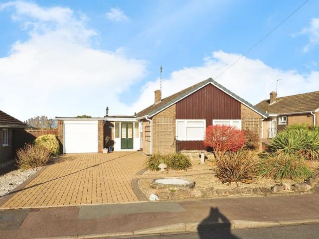 Bungalow for sale in Winshill, Beamhurst