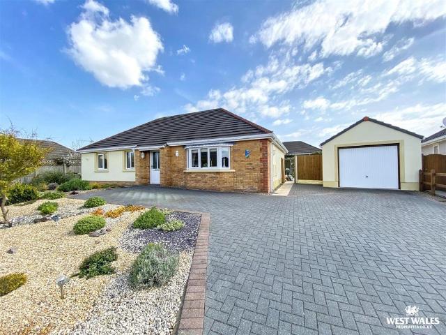 Bungalow for sale in Pembroke, Wales