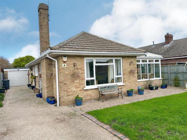 Bungalow for sale in Eastbridge, Suffolk