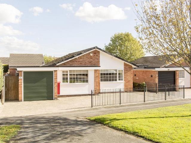 Bungalow for sale in Kibworth, Harborough
