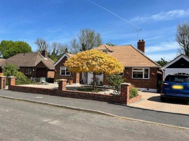Bungalow for sale in Hillview, Surrey