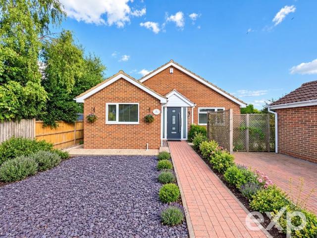 Bungalow for sale in Kingswood, Maidstone