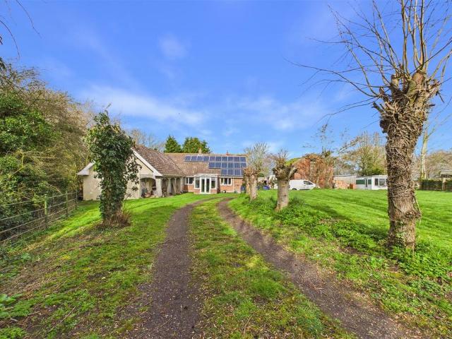 Bungalow for sale in Hough-on-the-Hill, Barholm