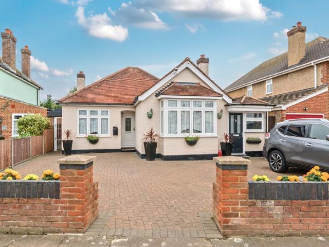 Bungalow for sale in Ashford Common, Lower Halliford