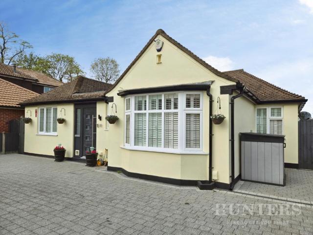 Bungalow for sale in Beddington, Greater London