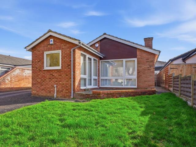 Bungalow for sale in Fenny Stratford, Milton Keynes