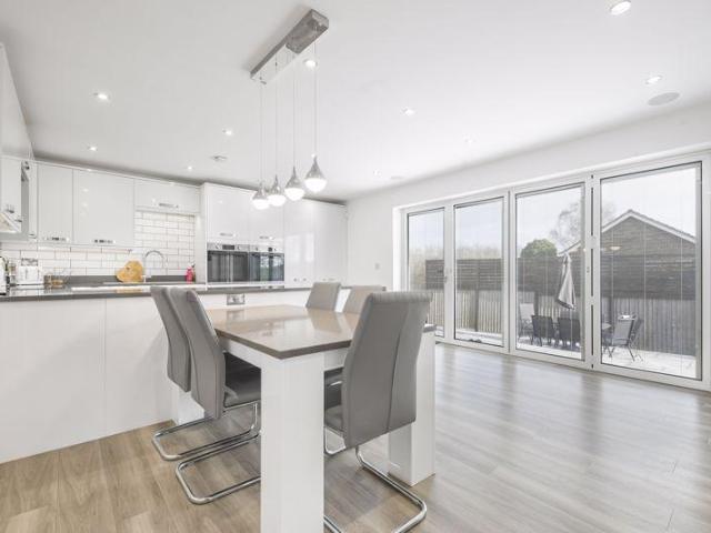 Bungalow for sale in Coldblow, Greater London