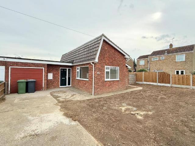 Bungalow for sale in Stokesby, Norfolk