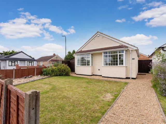 Bungalow for sale in Slough, Cippenham