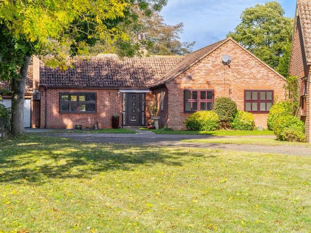 Bungalow for sale in Martham, Great Yarmouth