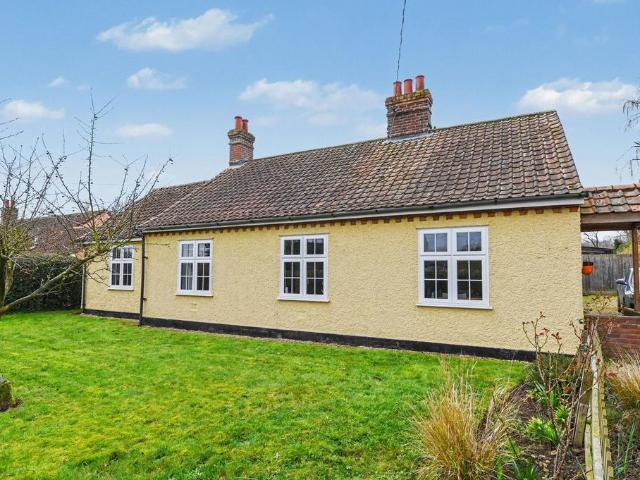 Bungalow for sale in Hacheston, Eastbridge