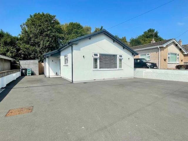 Bungalow for sale in Esgyryn, Conwy