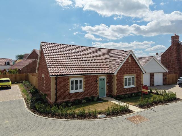 Bungalow for sale in Fordham Heath, Essex