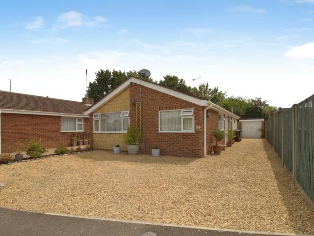 Bungalow for sale in Barholm, Lincolnshire
