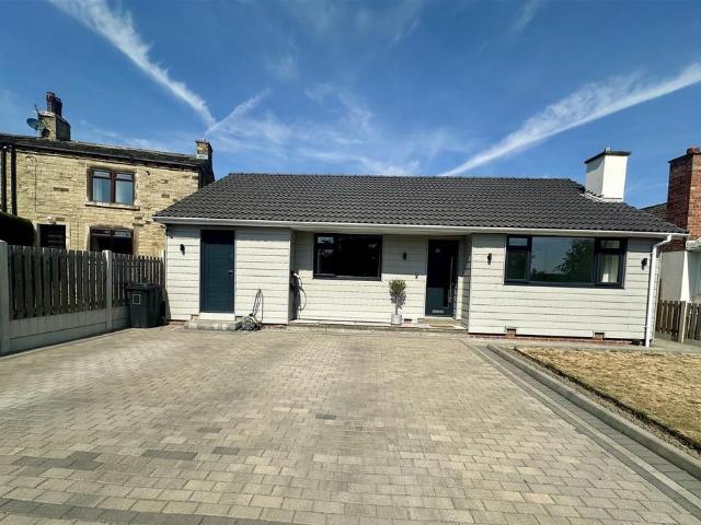 Bungalow for sale in London Park, Heckmondwike