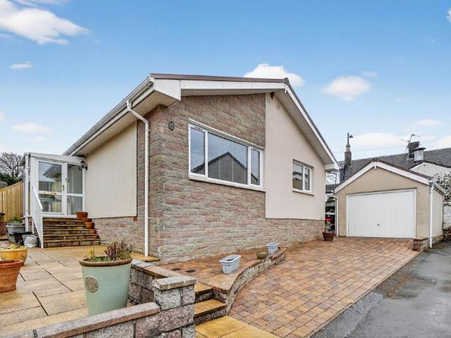 Bungalow for sale in Mauchline, Scotland