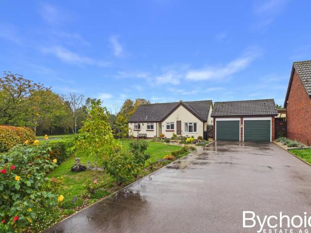 Bungalow for sale in Haverhill, West Suffolk