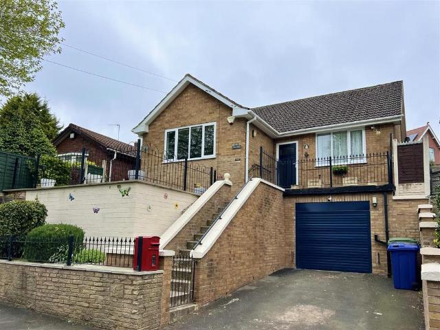 House for sale in Stourbridge, West Midlands