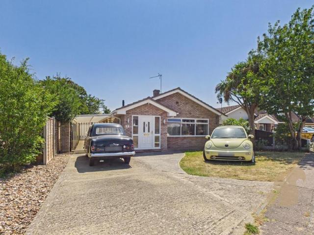 Bungalow for sale in Fordham Heath, Essex