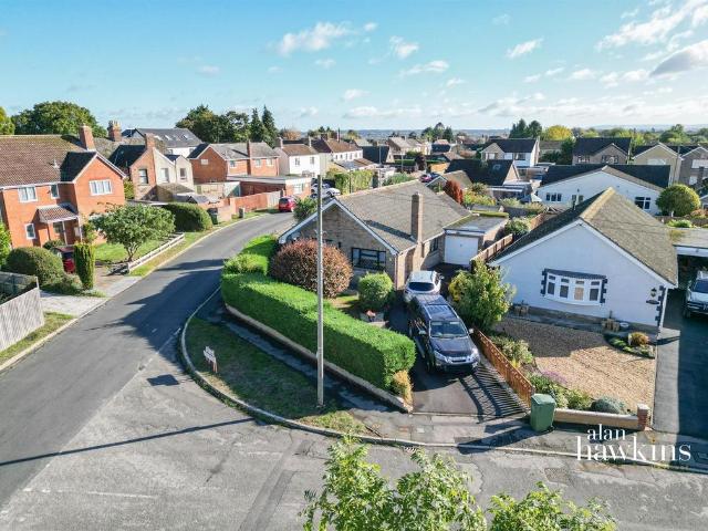 Bungalow for sale in Pavenhill, Purton
