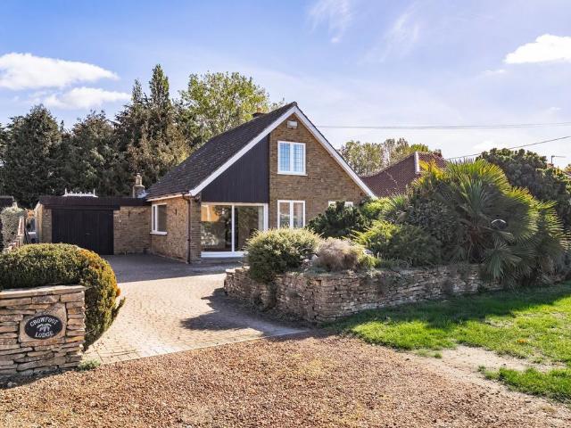 Bungalow for sale in Rackheath, Broadland