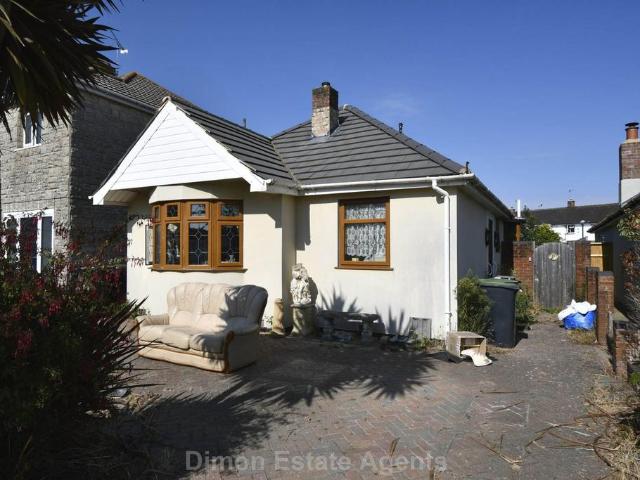Bungalow for sale in Middlecroft, Hampshire