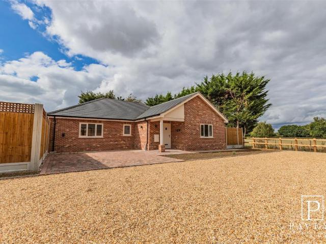 Bungalow for sale in Dale Hill, Essex