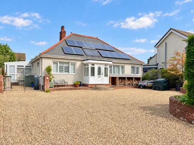 Bungalow for sale in Fareham, Hampshire