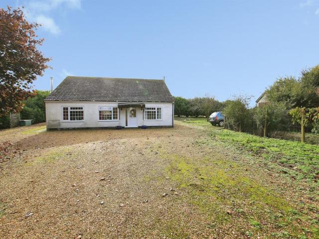 Bungalow for sale in Thorney, Cambridgeshire and Peterborough