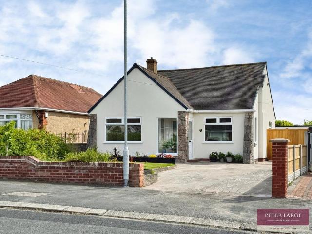 Bungalow for sale in Rhyl, Wales
