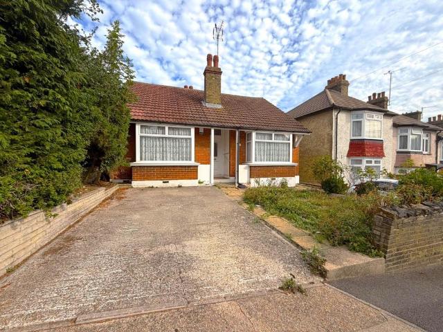 Bungalow for sale in Snodhurst, Chatham